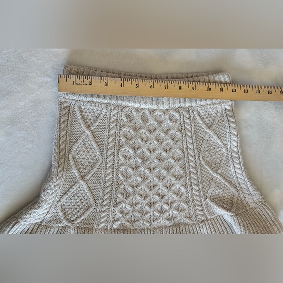 Abercrombie Kids Skirt Cream Ivory Cable Knit Size 9/10 - Picture 3 of 8